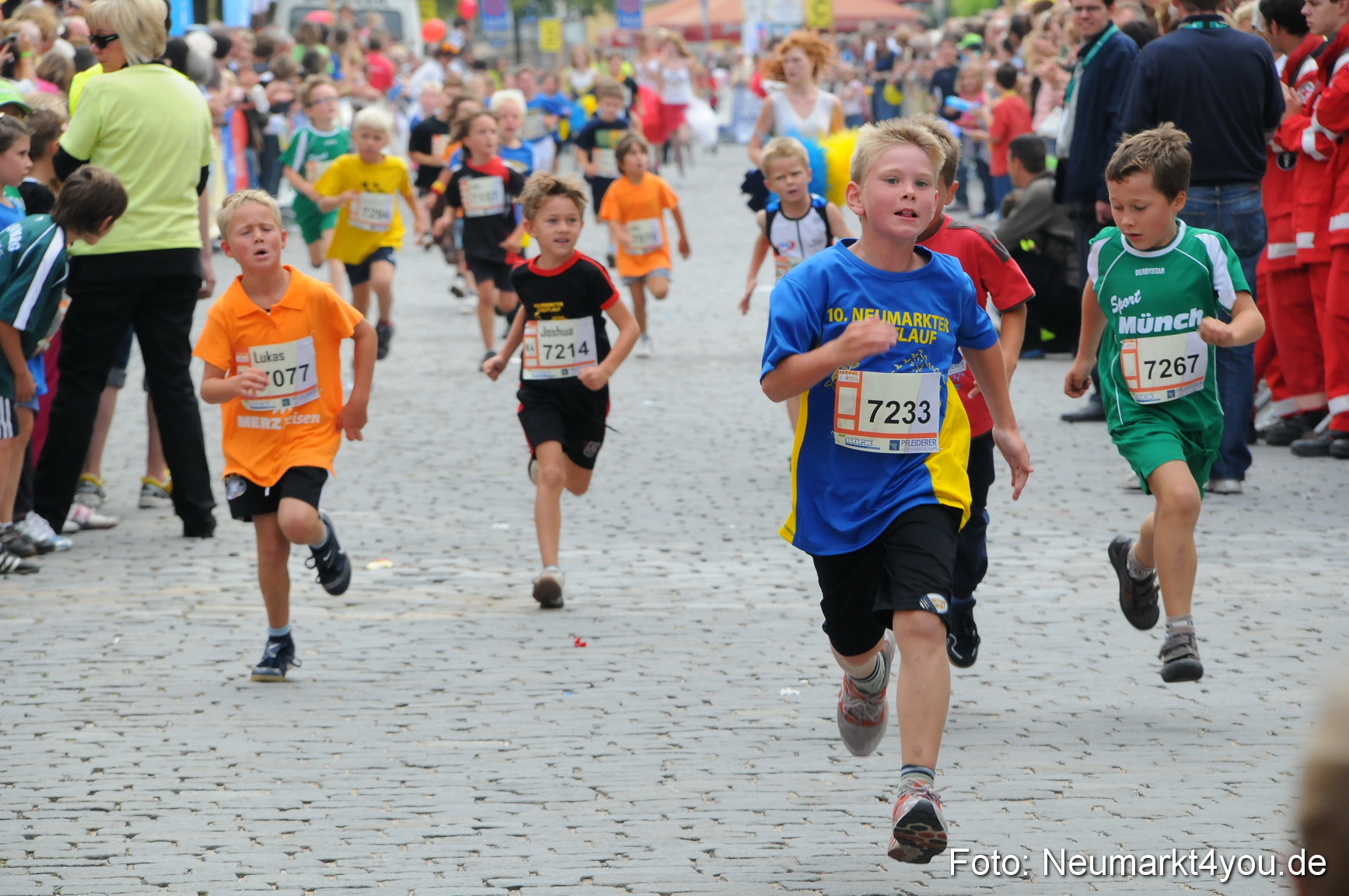 0071 Stadtlauf Neumarkt Bambinilaeufe 200909